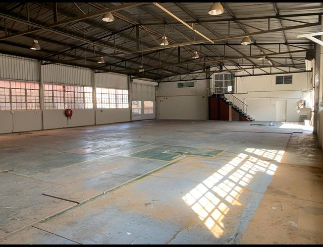 850M² WAREHOUSE TO LET IN KEW